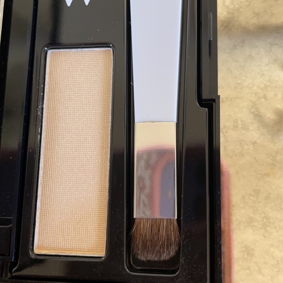 💫CLOSING SALE💫Color wow root cover up-platinum - Picture 4 of 4